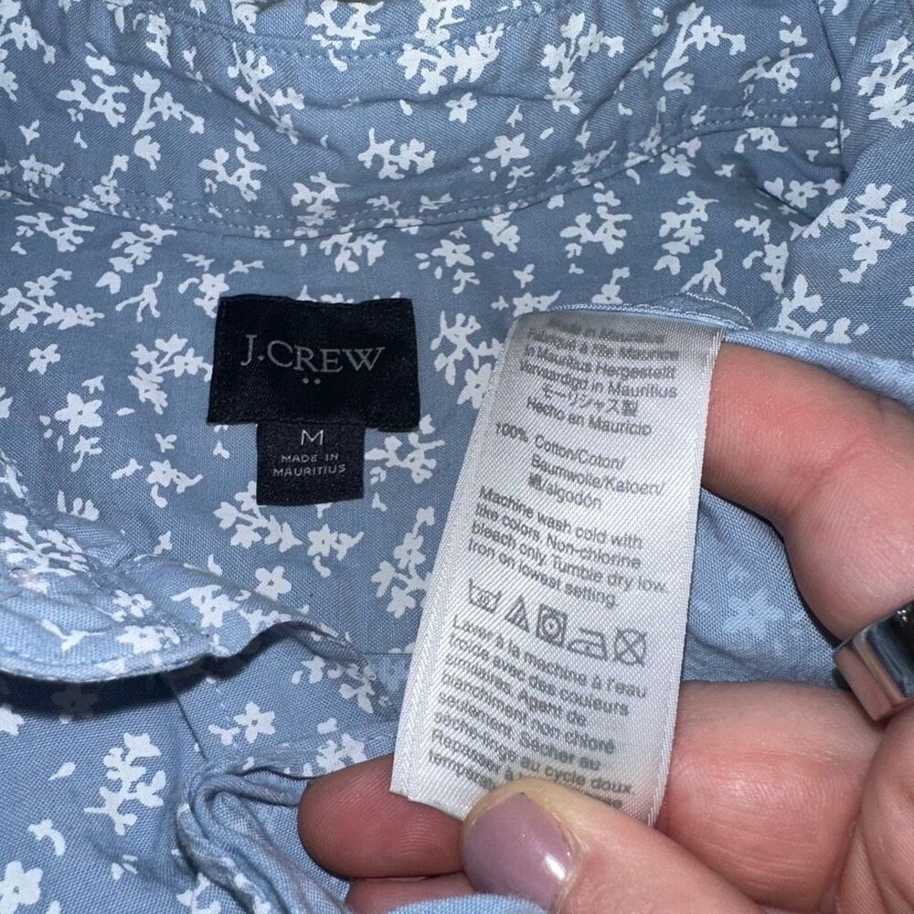 J. Crew Short Sleeve Button Down Collared Shirt Blue White Floral Medium EUC - Picture 6 of 9